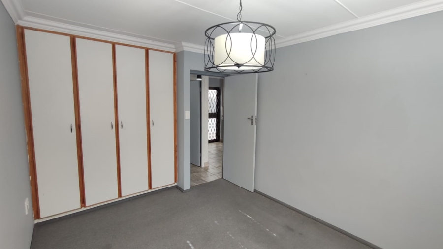 2 Bedroom Property for Sale in Stilbaai Wes Western Cape